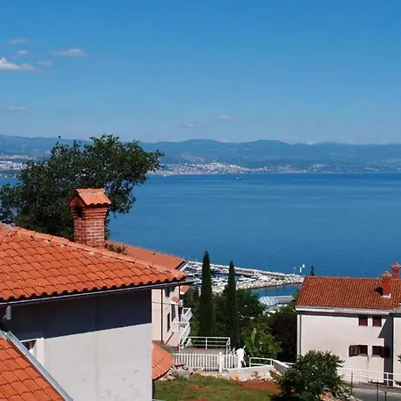 And With Parking Space Icici, Opatija - 7881 بيت ضيافة 3*
