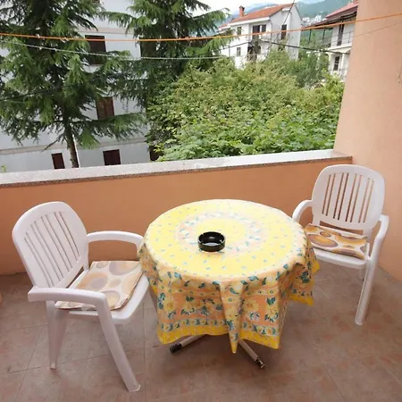 Guest house And With Parking Space Icici, Opatija - 7881 3*